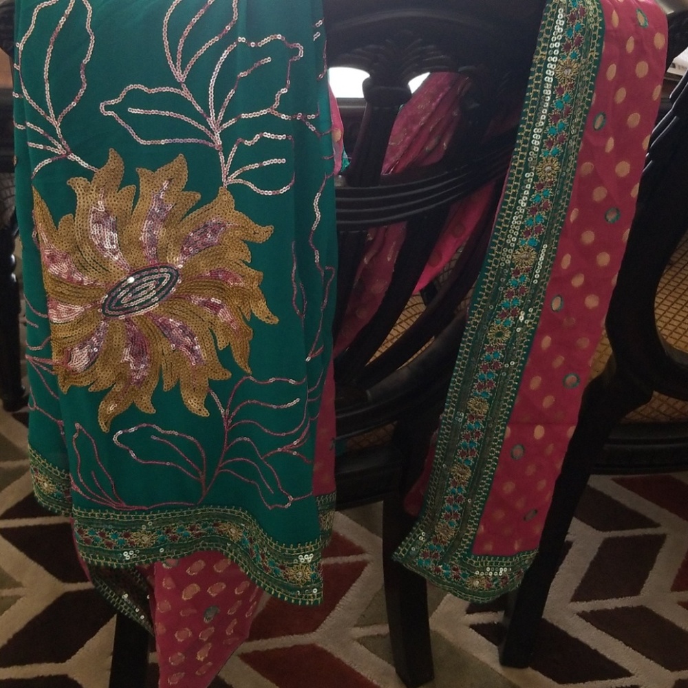 Saree with blouse!! - Picture 8 of 8